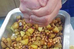 442